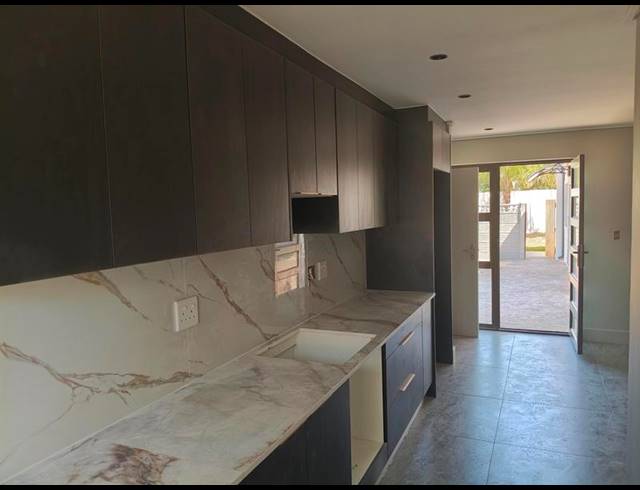 3 BEDROOM PROPERTY TO RENT IN PEERLESS PARK NORTH